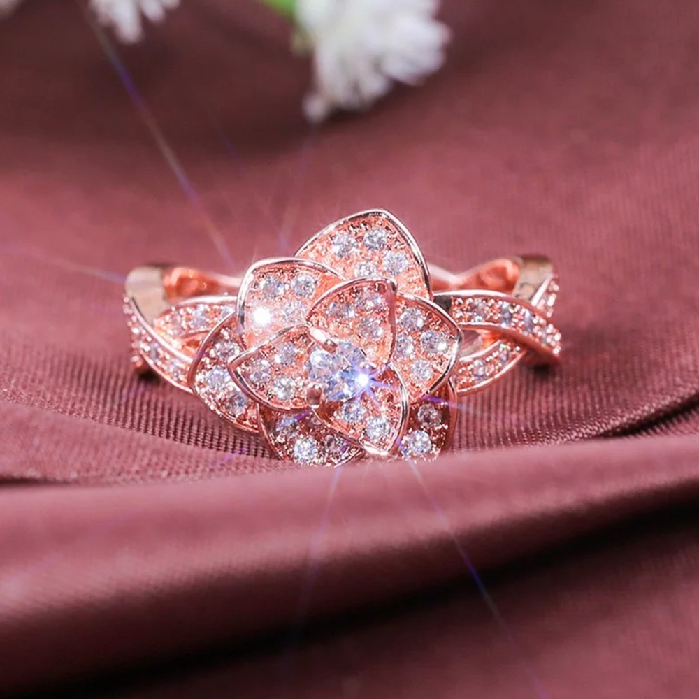 ✨18K Rose Gold✨Twisted Flower Ring✨ - Picture 2 of 5